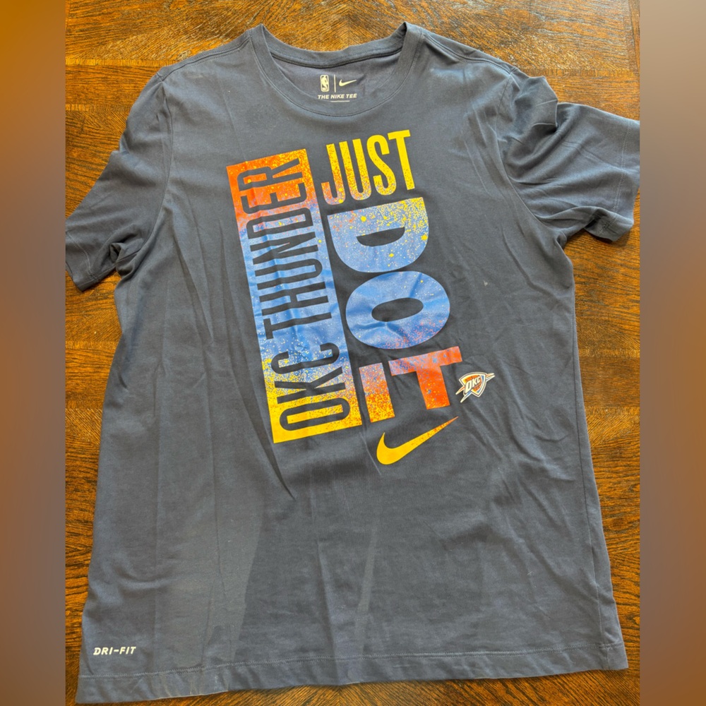Nike Men's Black Just Do It Graphic Tee
